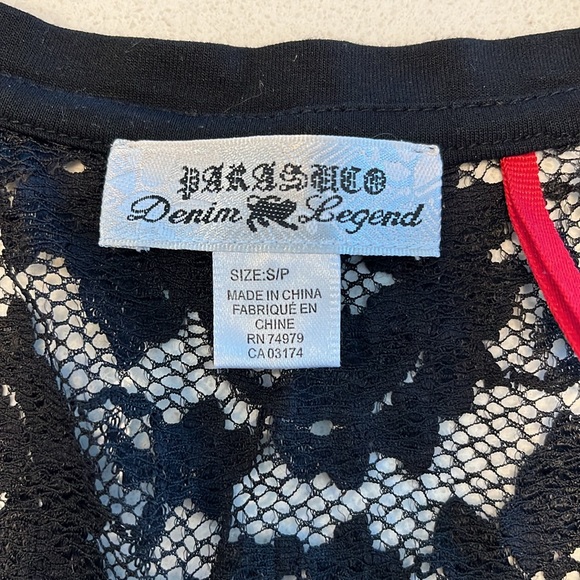Parasuco back lace t-shirt. - Picture 5 of 5